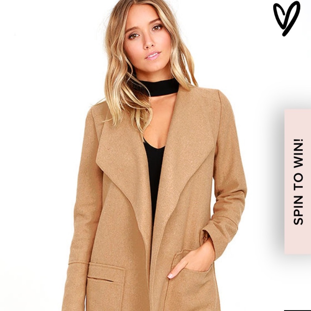 LuLu’s Travel the globe tan coat 🧥 ⛄️